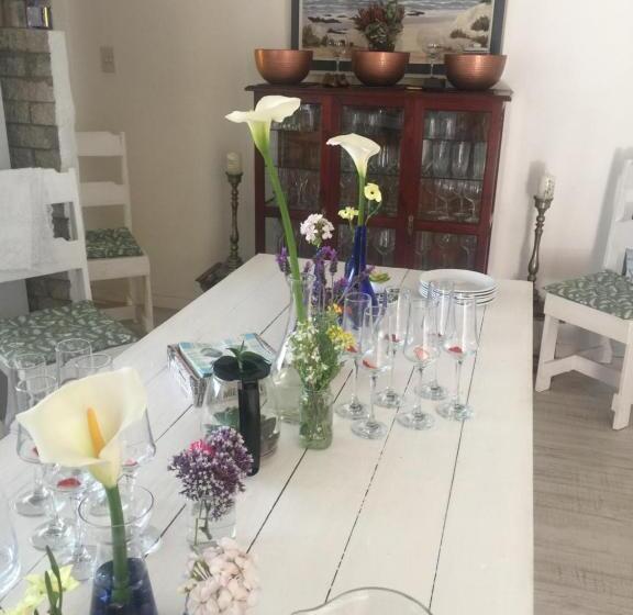 مبيت وإفطار 57 On Wellington Accommodation