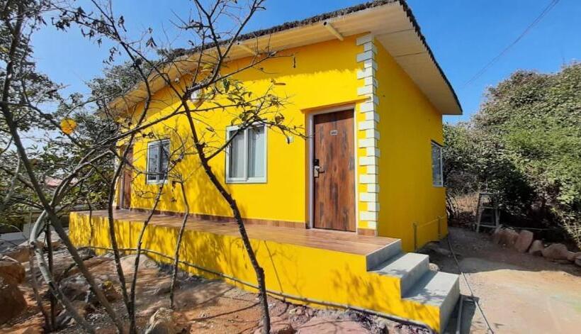 민박 Aranya Resort By Mrugavani