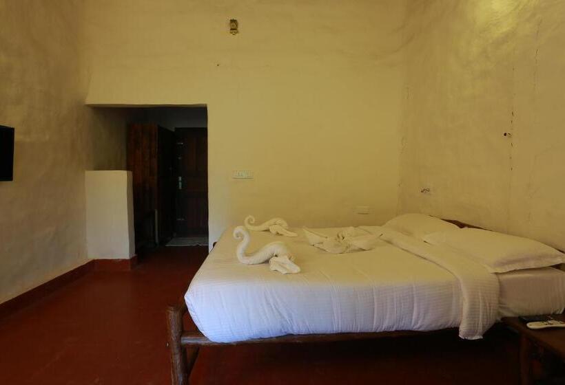 Deshadan Eco Valley Resort   An Eco Friendly Mud House