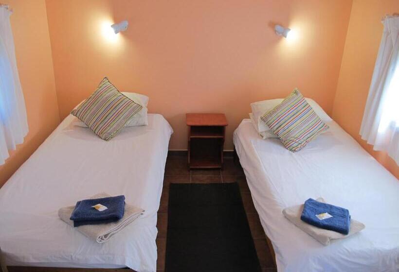 בית מלון כפרי Coral Divers