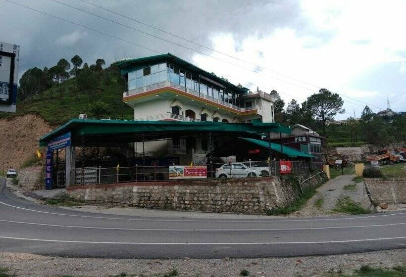 호텔 Friends Club Resort & Restaurant