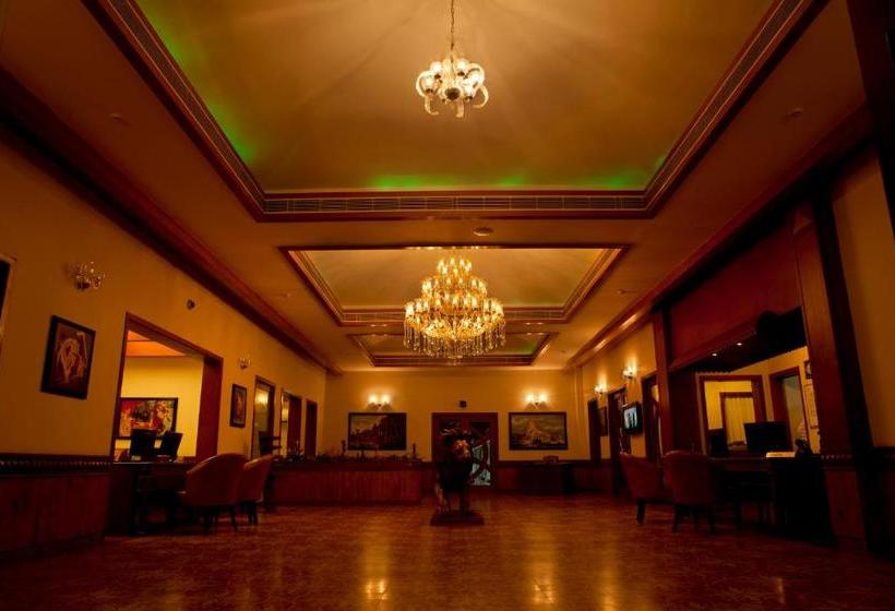 Отель Celestia Suites At Leonia