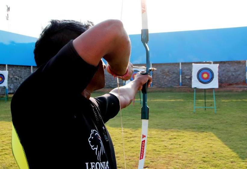 Отель Celestia Suites At Leonia