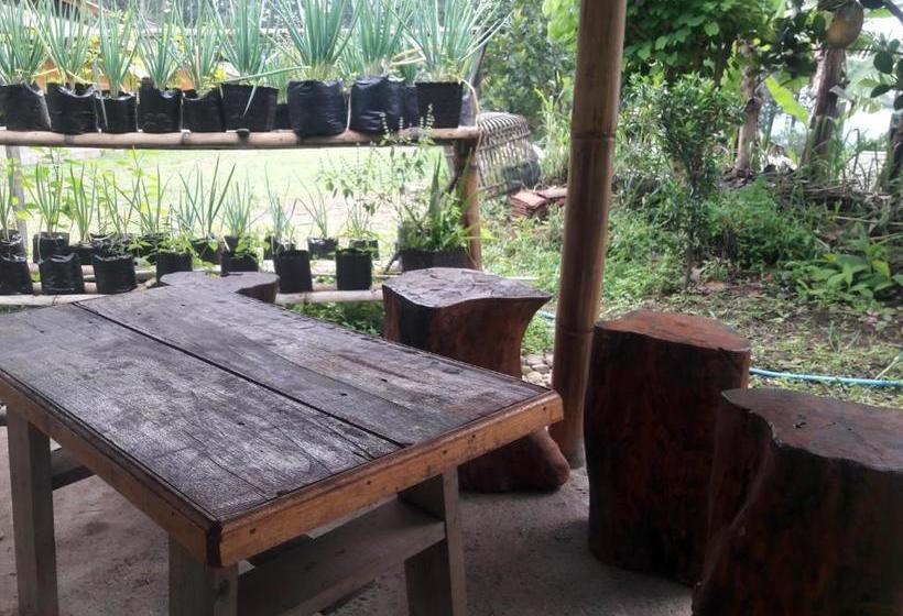 호텔 Oyo 2922 Wisma Kampoeng Ciherang