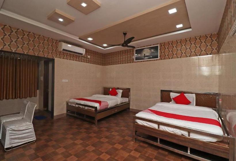 בית מלון כפרי Oyo 36068 Shree Anand Mangalam