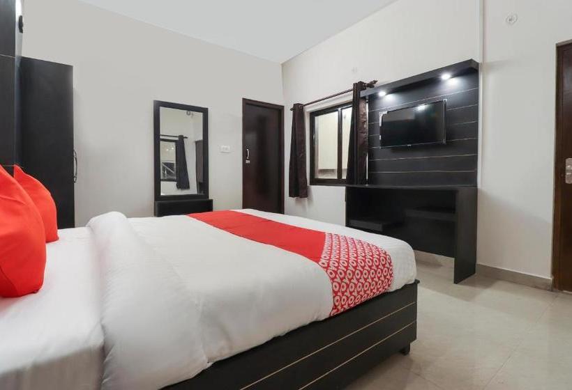 酒店 Oyo 64944 The Royal Palace