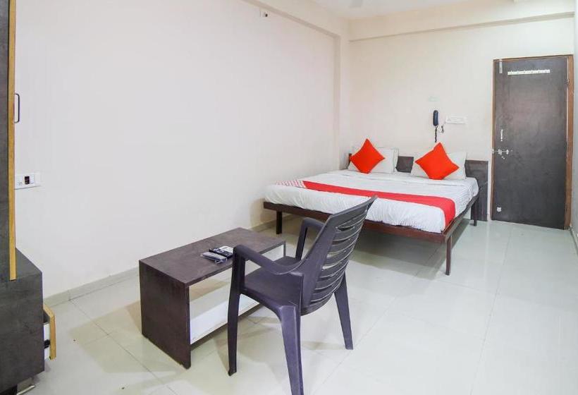 فندق Oyo 69652 Om Restaurant And Guest House