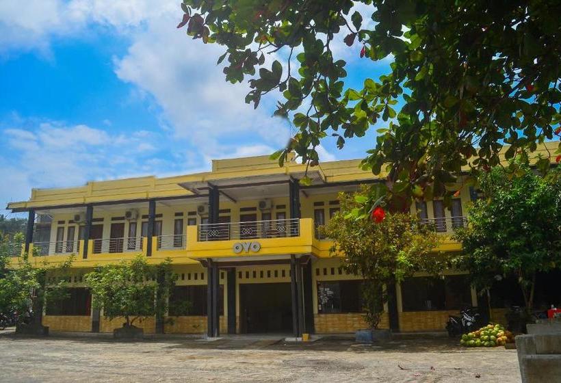 Отель Oyo 812 Tirta Bahari