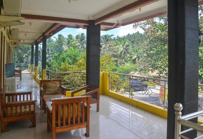 Отель Oyo 812 Tirta Bahari