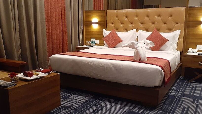 בית מלון כפרי Regenta Inn Morbi