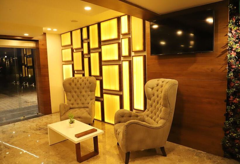 בית מלון כפרי Regenta Inn Morbi