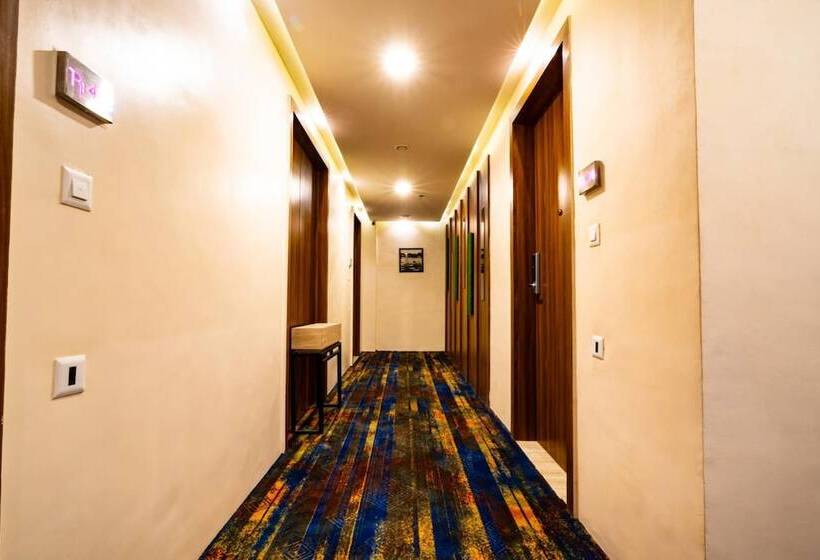 בית מלון כפרי Regenta Inn Morbi