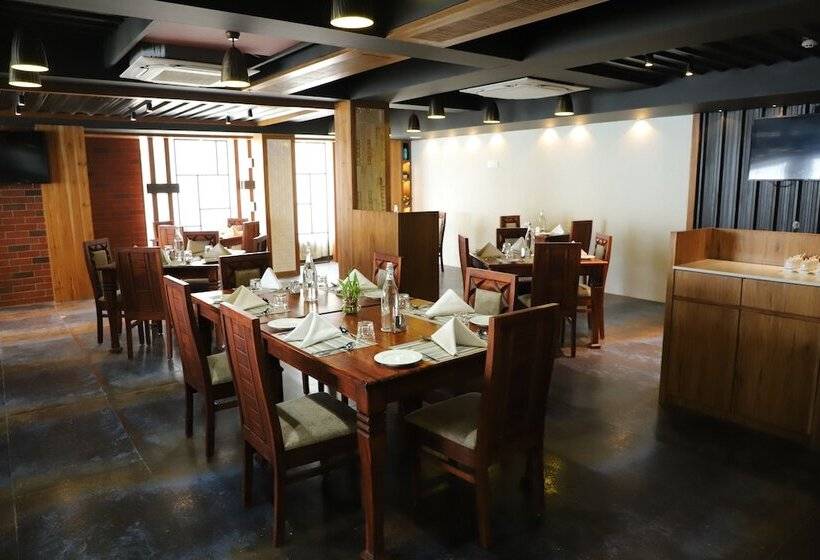 בית מלון כפרי Regenta Inn Morbi