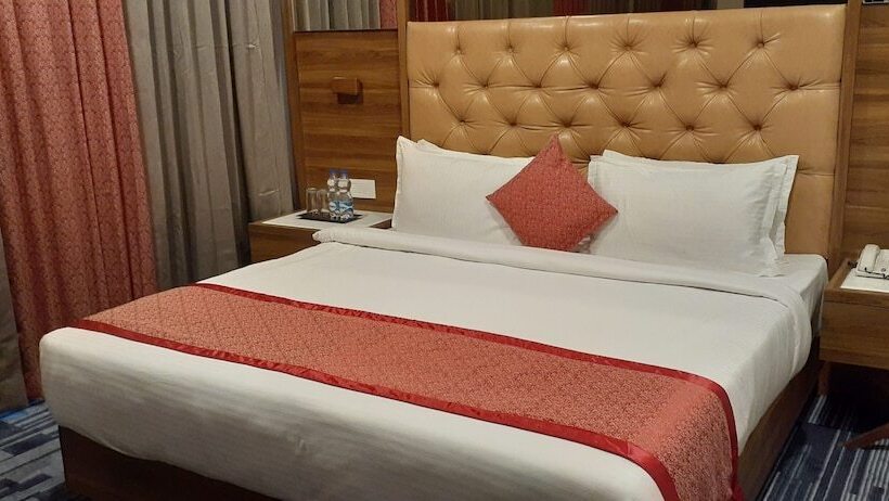 בית מלון כפרי Regenta Inn Morbi