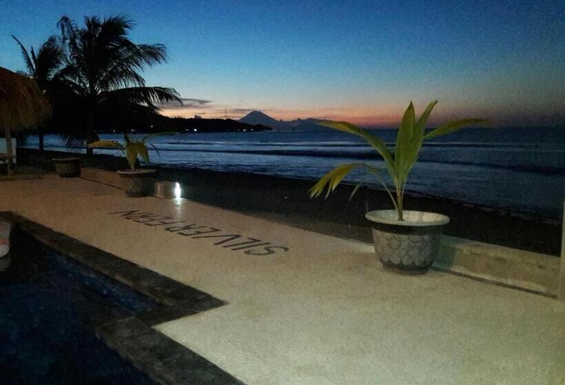 בית מלון כפרי Silver Fern Beach Retreat