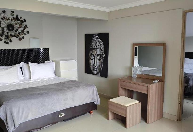 בית מלון כפרי Silver Fern Beach Retreat