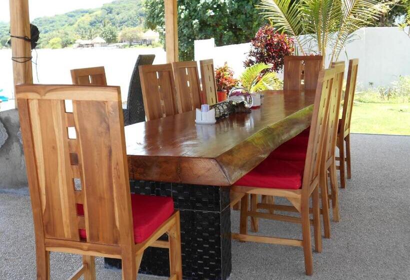 בית מלון כפרי Silver Fern Beach Retreat