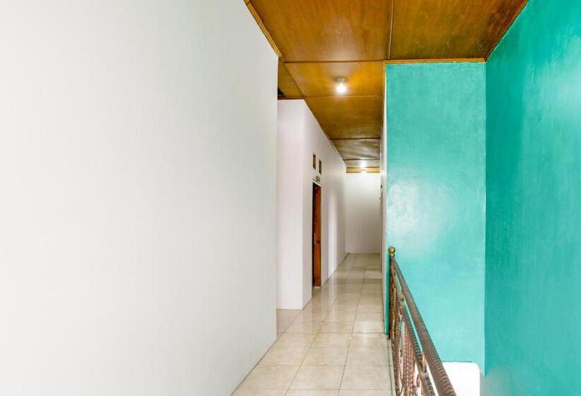 Spot On 2584 Hotel Karya Nunggal Asri