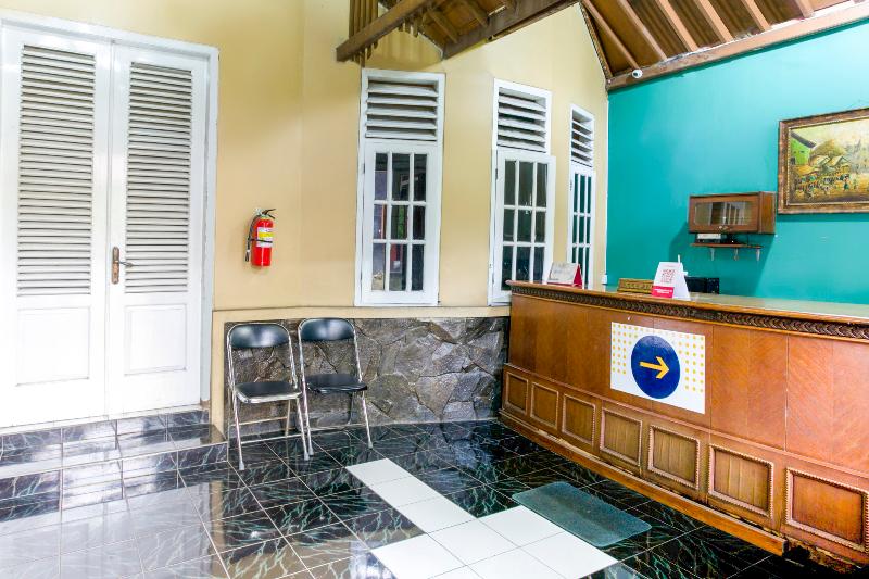 Spot On 2584 Hotel Karya Nunggal Asri