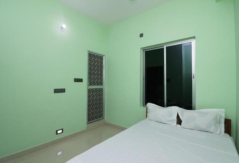 בית מלון כפרי Spot On 41904  R.r Palace