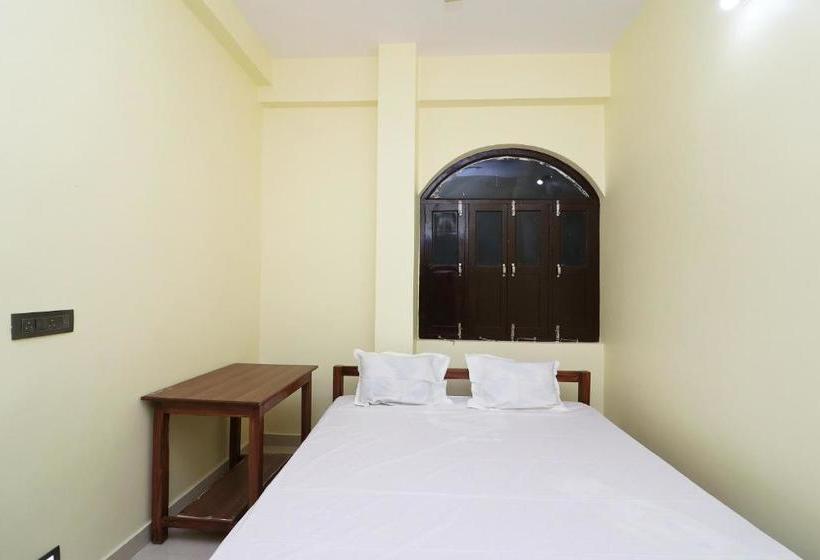 בית מלון כפרי Spot On 41904  R.r Palace