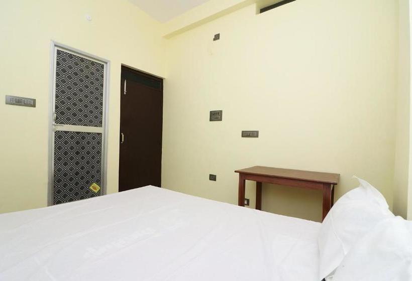 בית מלון כפרי Spot On 41904  R.r Palace