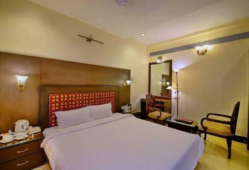 בית מלון כפרי The Avalon Durg