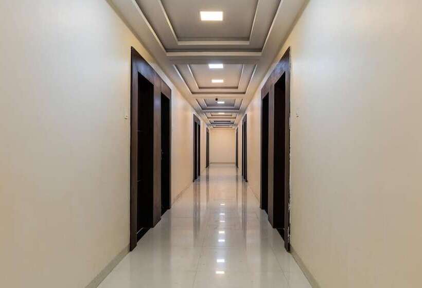 בית מלון כפרי Tirupati Palace