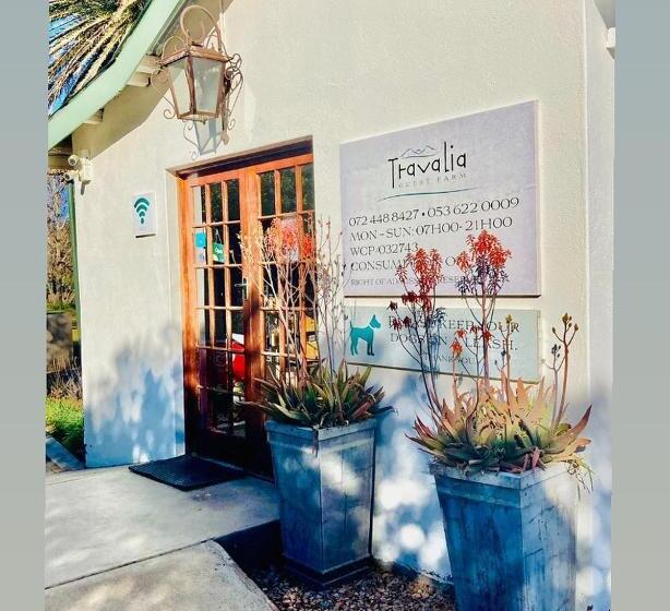 فندق Travalia Guest Farm