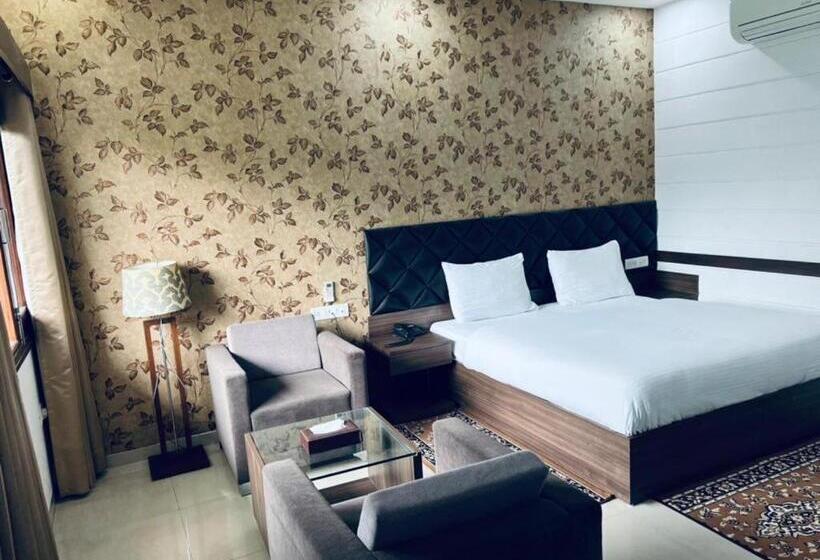 호텔 Whistling Greens