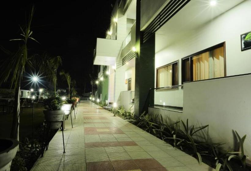 호텔 Whistling Greens