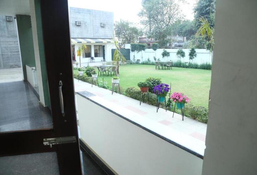 호텔 Whistling Greens