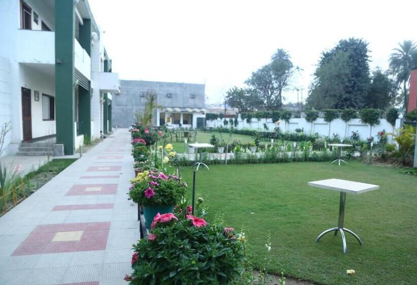 호텔 Whistling Greens