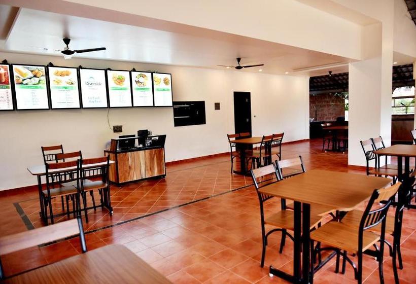 מוטל Riverside Inn