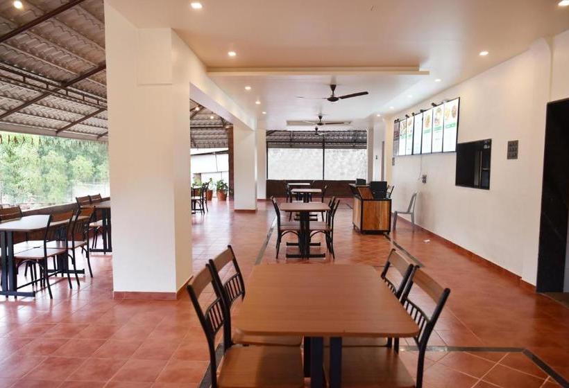 מוטל Riverside Inn