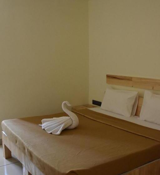 מוטל Riverside Inn