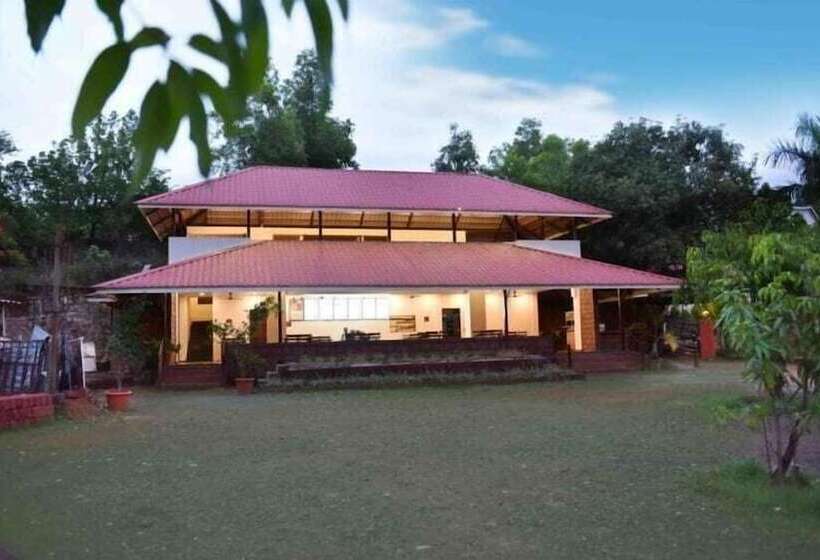 מוטל Riverside Inn