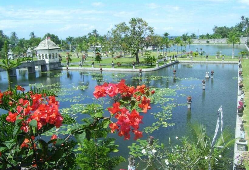 פנסיון Bukit Asri Lodge