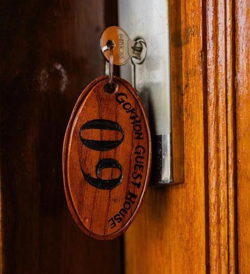 پانسیون Gokhon Guest House