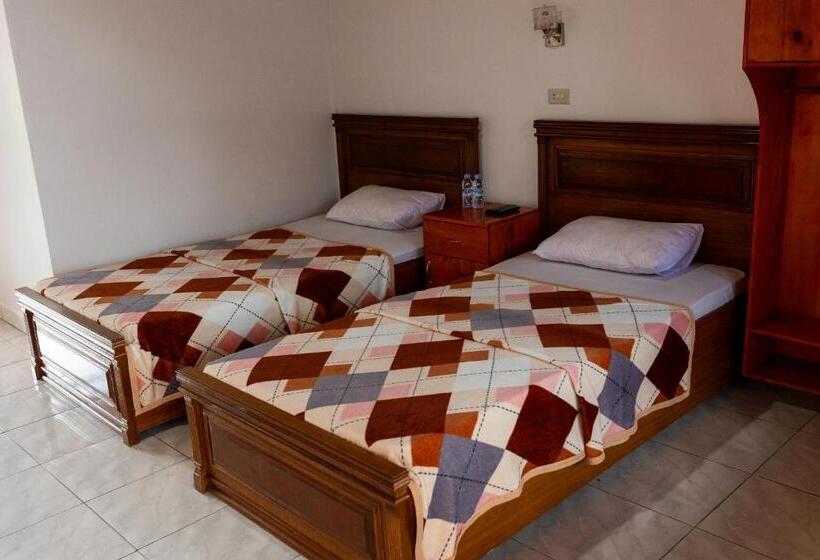 پانسیون Gokhon Guest House