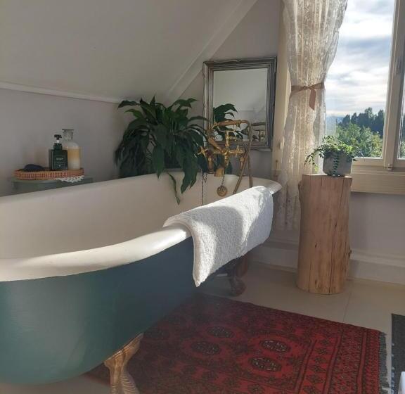 ペンション Kimi's Cottage