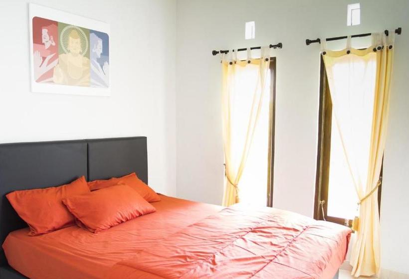 פנסיון Lagriya Guest House