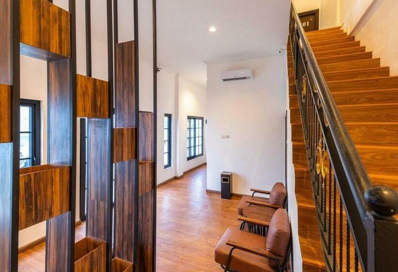 פנסיון Reddoorz @ Binjai