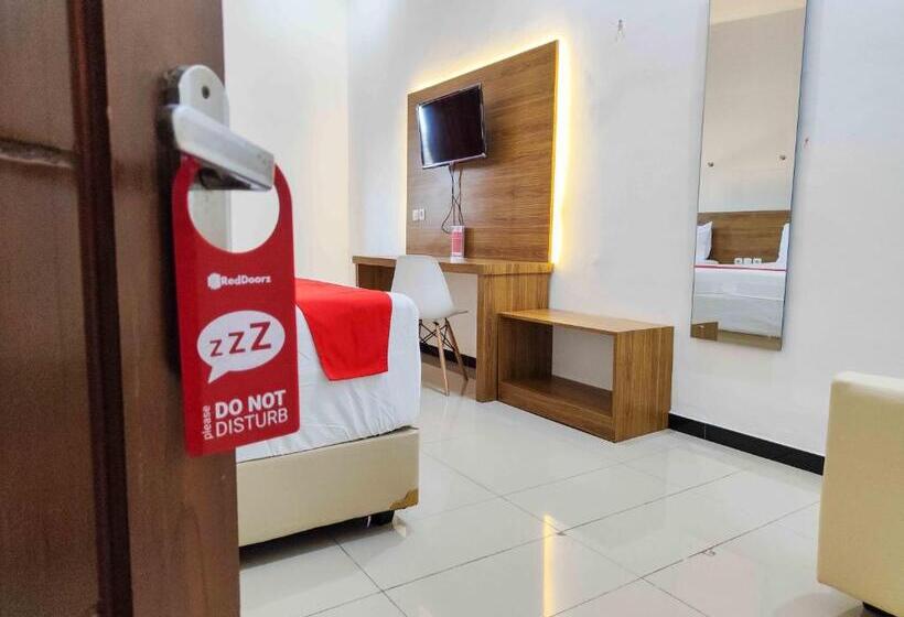 Пансион Reddoorz Near Prambanan Temple