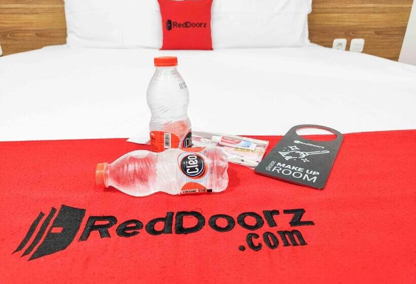 Пансион Reddoorz Near Prambanan Temple