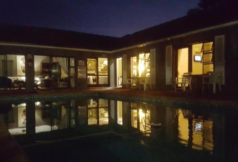 펜션 Tropical Beach Boutique Guesthouse