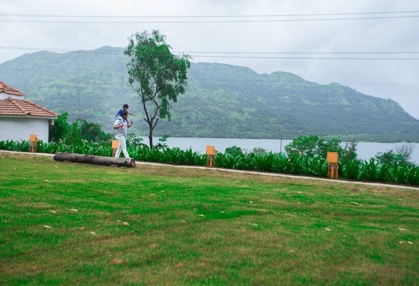 Residency Lake Resort & Spa