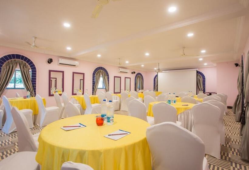 Residency Lake Resort & Spa