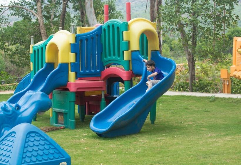 Residency Lake Resort & Spa