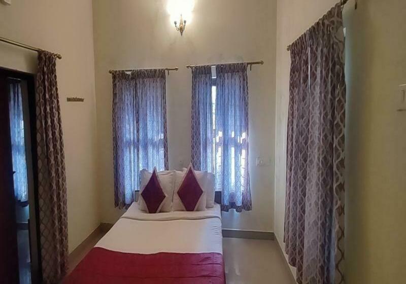 אתר נופש Kstdc Hotel Mayura Pine Top Nandi Hills